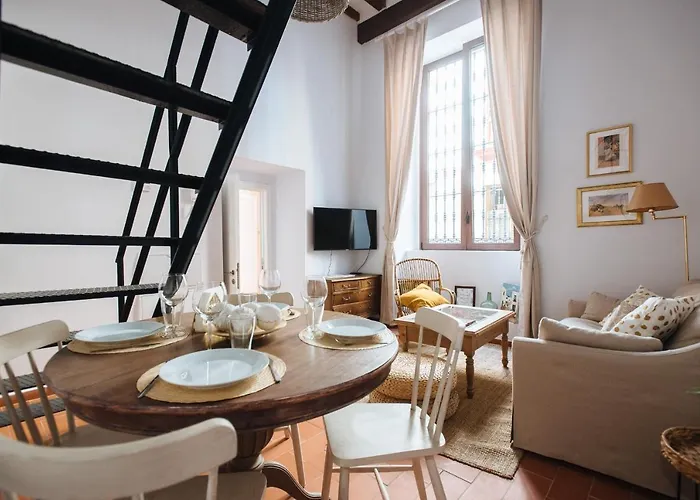 Casa Galera Historic Downtown Apartment In Seville